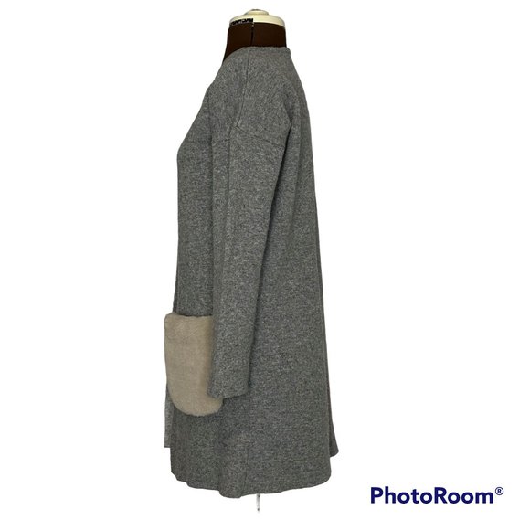 NWT Grey Hip Length Wool Blend Knit Cardigan with Faux Fur Pockets - Picture 5 of 5